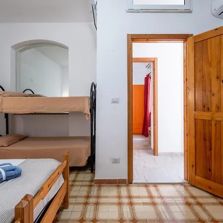 Casa vacanze Gaudì - Pedrera Sant Isidoro (Apulia)