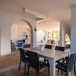 Gaudi - Pedrera * Sant Isidoro (Apulia)
